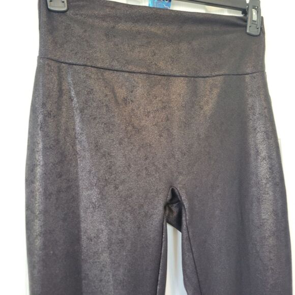 Assets by Spanx Coated Black Faux Leather Leggings Size Large - Picture 3 of 5